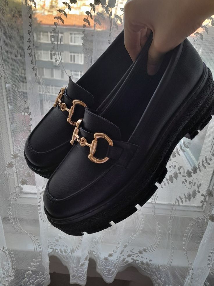 Boss Lady Chunky Loafers with Gold Chain
