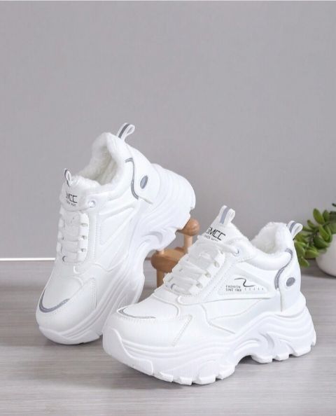 Jitnu White Breathable Mesh Runners